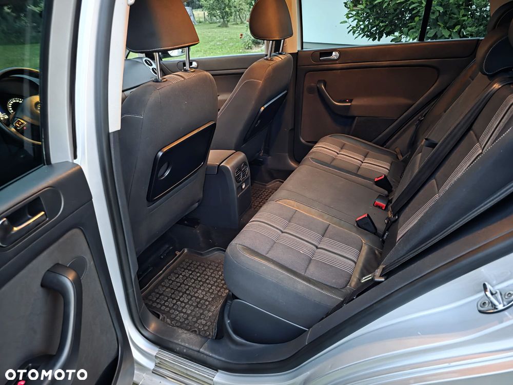 Volkswagen Golf Plus 1.6 TDI Trendline DSG - 12
