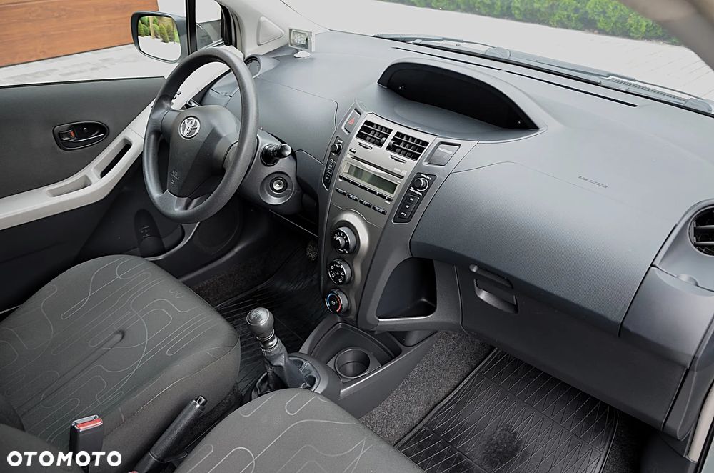 Toyota Yaris 1.33 Sol - 23