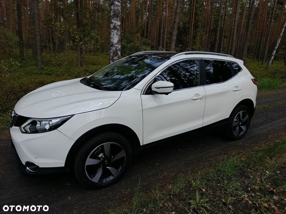 Nissan Qashqai 1.6 DCi Xtronic TEKNA - 4