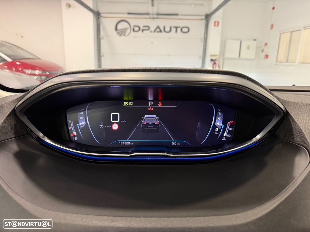 Peugeot 5008 PureTech 130 EAT8 Stop & Start Allure Pack - 26