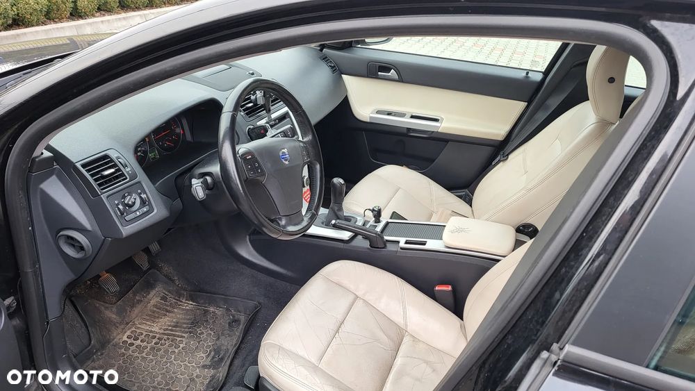 Volvo V50 D2 R-Design Start-Stop - 2