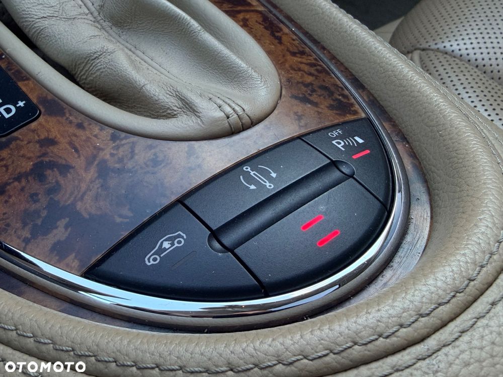 Mercedes-Benz CLS 500 7G-TRONIC - 19