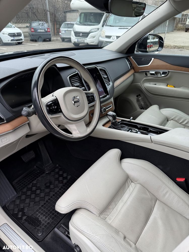 Volvo XC 90 D5 AWD Geartronic Inscription - 12