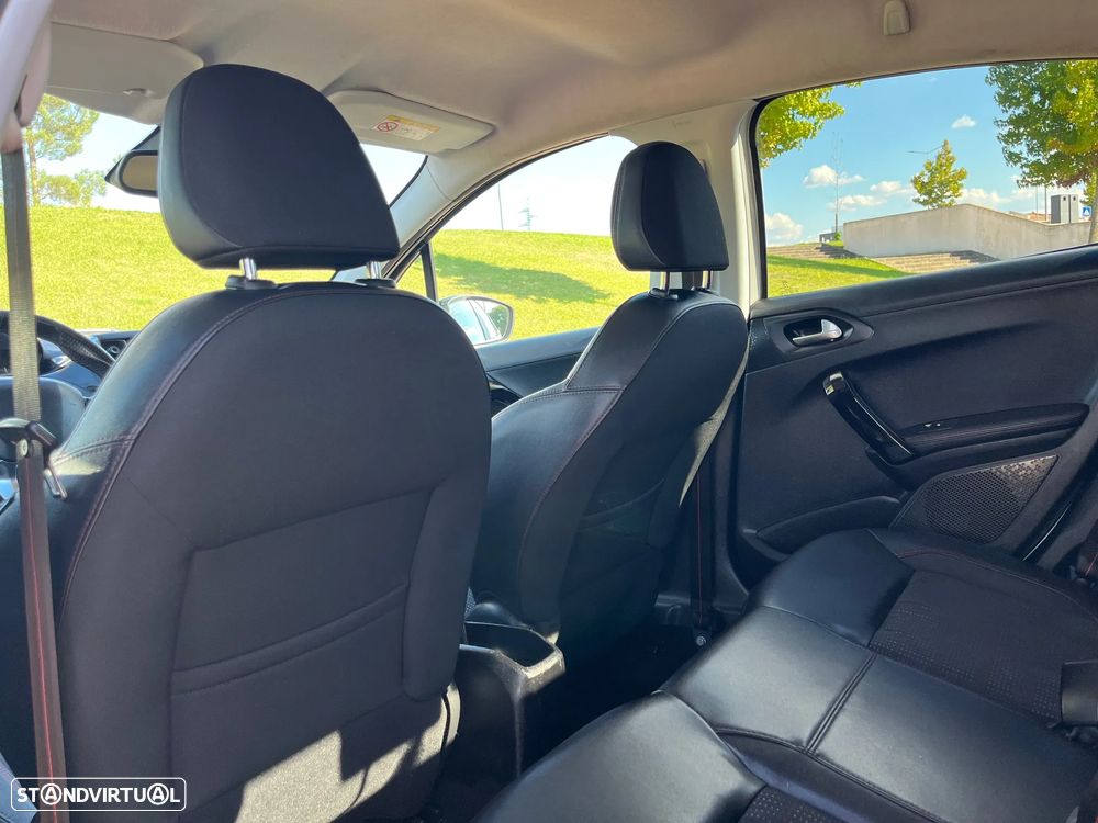 Peugeot 208 1.6 BlueHDi GT Line - 7