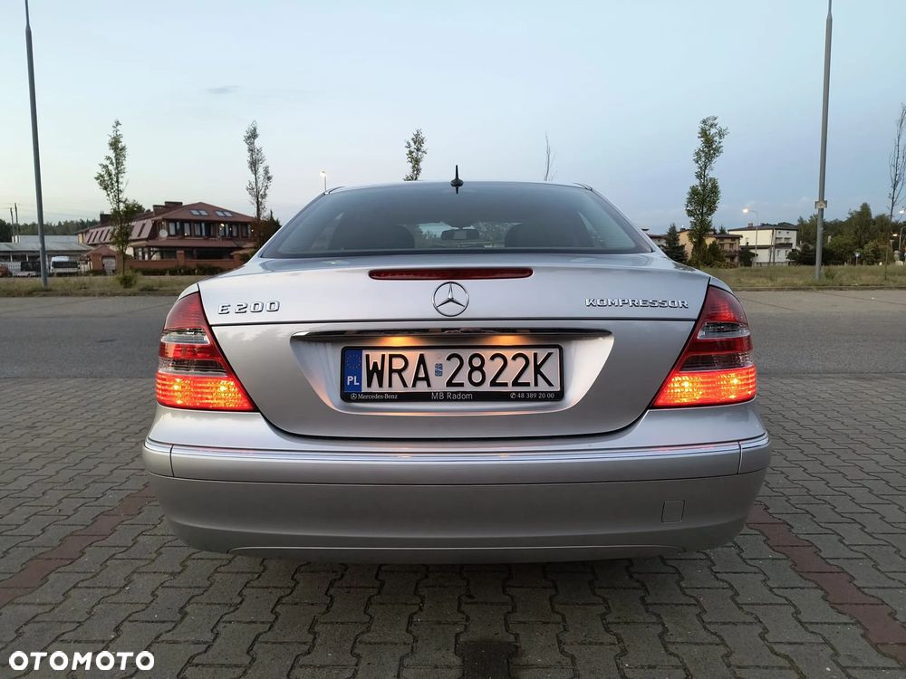 Mercedes-Benz Klasa E 200 Kompressor T Elegance - 9