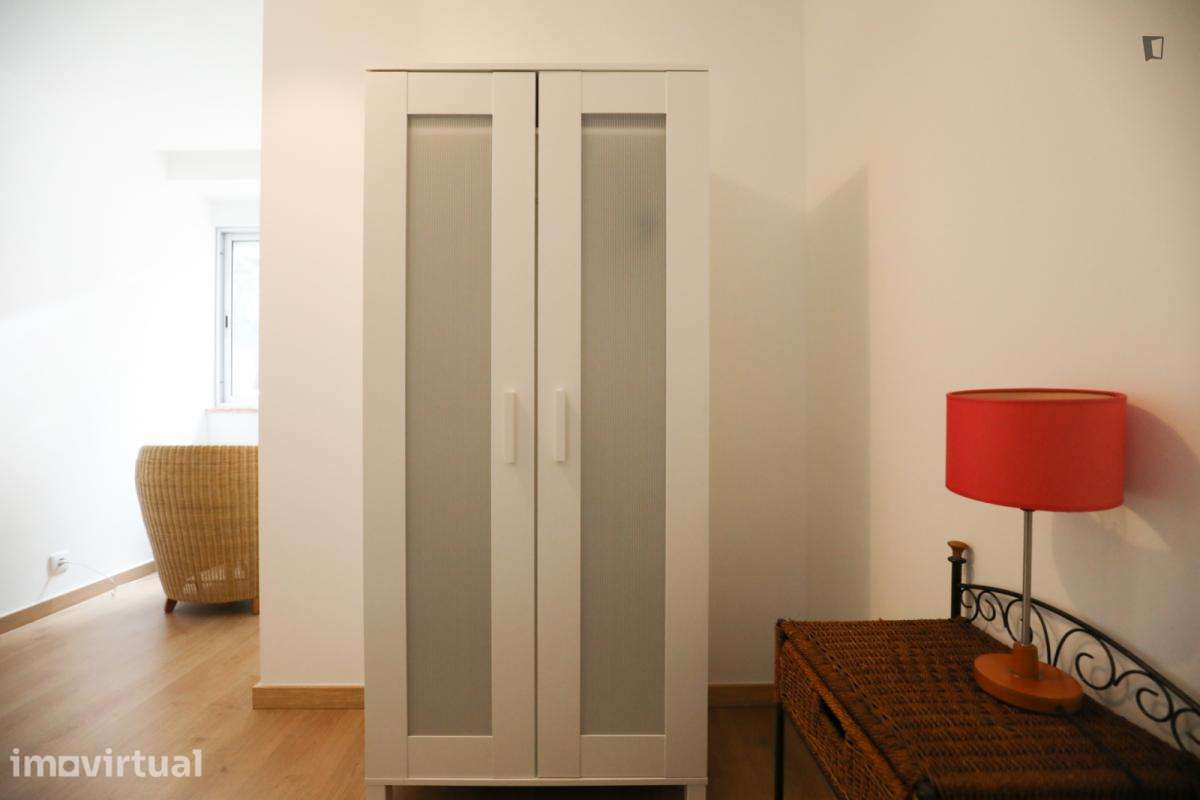 Quarto - localizado em Olaias Lisbon - Grande imagem: 5/37