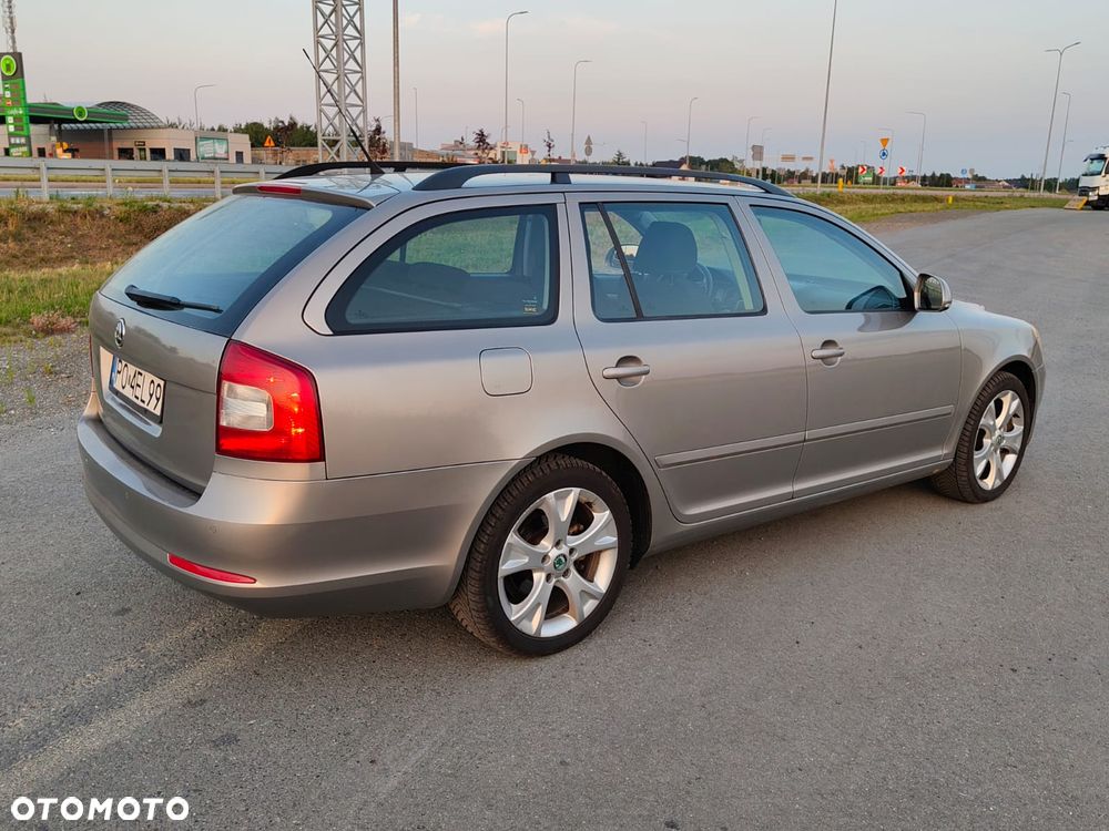 Skoda Octavia 1.8 TSI Ambiente - 9