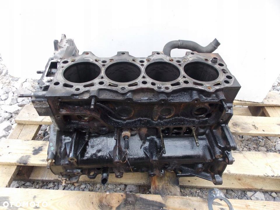 BLOK SILNIKA MAZDA B2500 RANGER I 2.5 TD - 6
