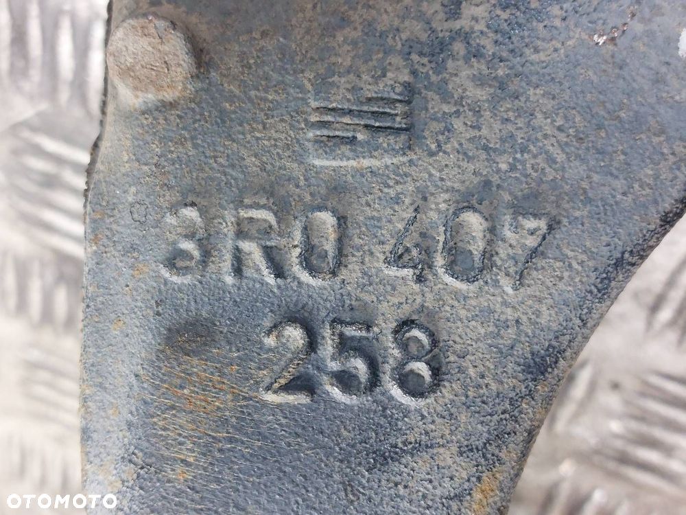 PIASTA ZWROTNICA PRAWY PRZÓD SEAT EXEO I 2.0 TDI 3R0407258 ID: 237694 - 5