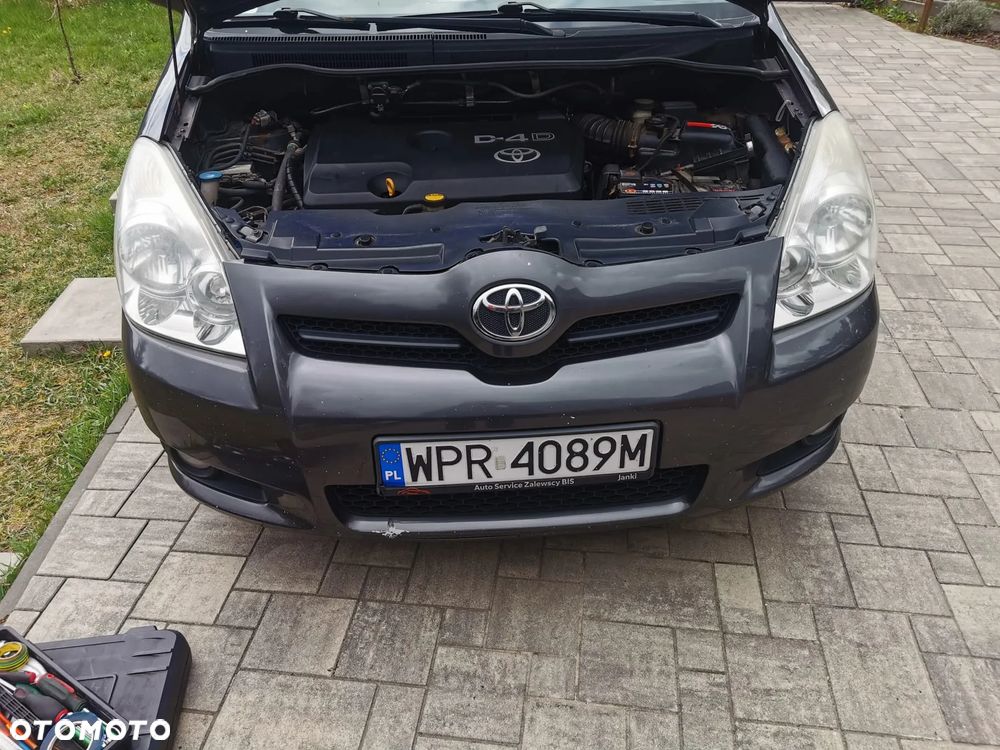 Toyota Corolla Verso 2.2 D-4D DPF Sol - 10