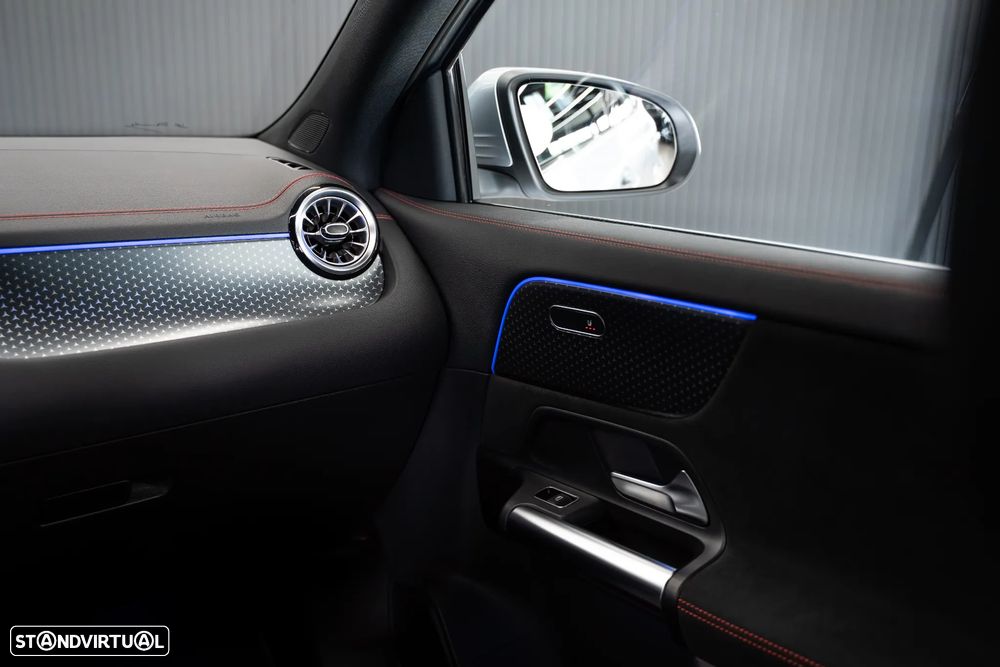 Mercedes-Benz EQA 300 4Matic AMG Line - 42