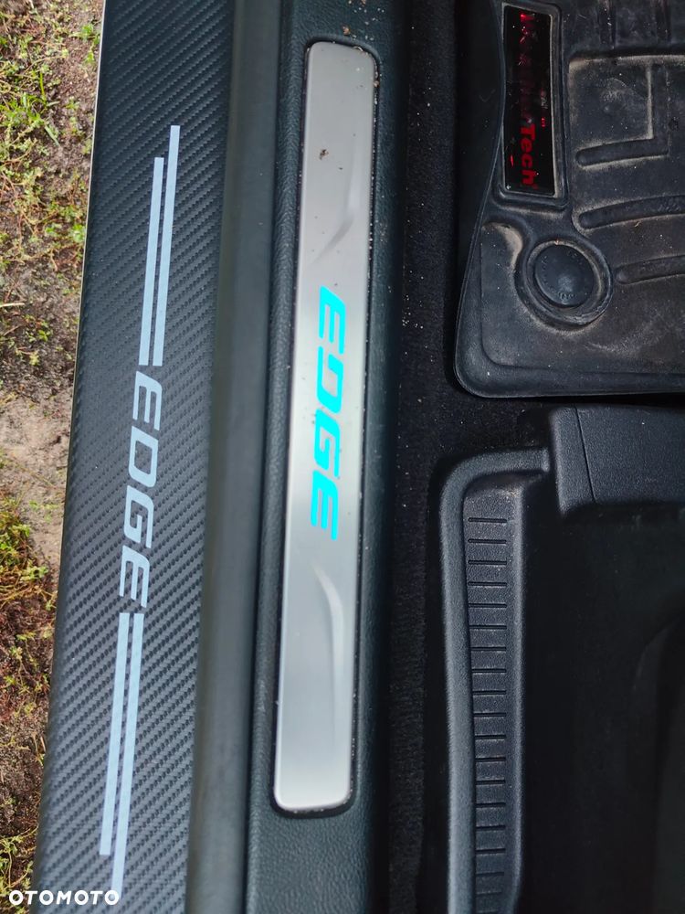 Ford Edge - 23