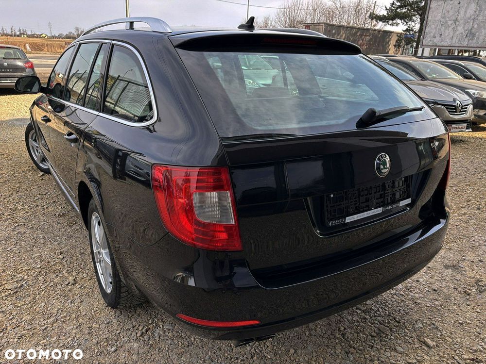 Skoda Superb 2.0 TDI Elegance DSG - 4