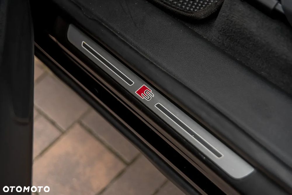 Audi Q8 55 TFSI quattro tiptronic - 26
