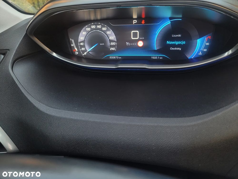 Peugeot 5008 - 17