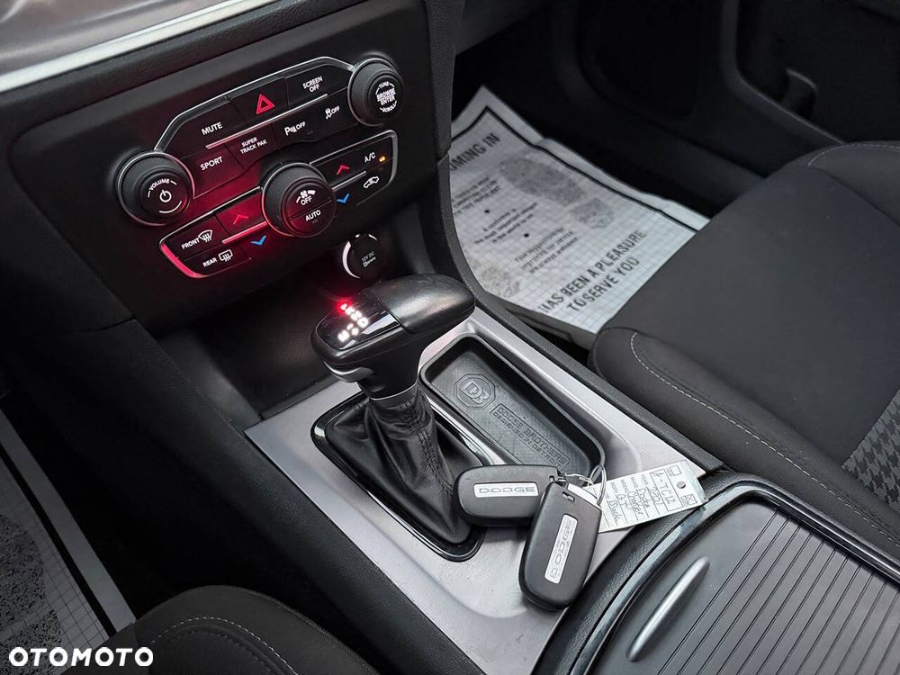 Dodge Charger 3.6 GT - 17