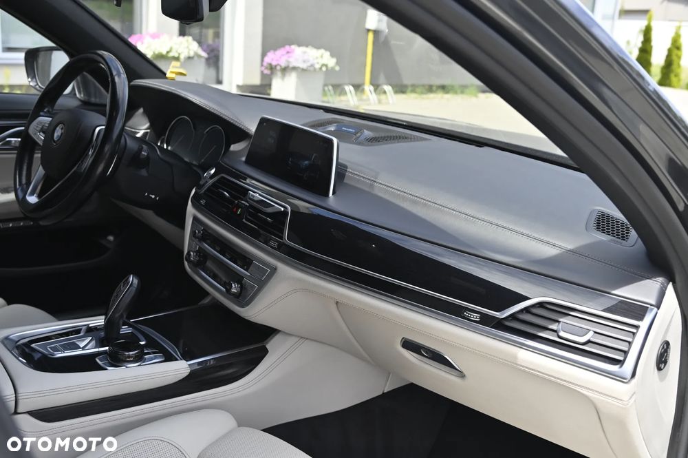 BMW Seria 7 ver-750i-xdrive - 15