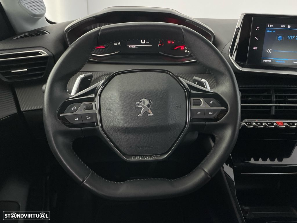 Peugeot 208 - 14