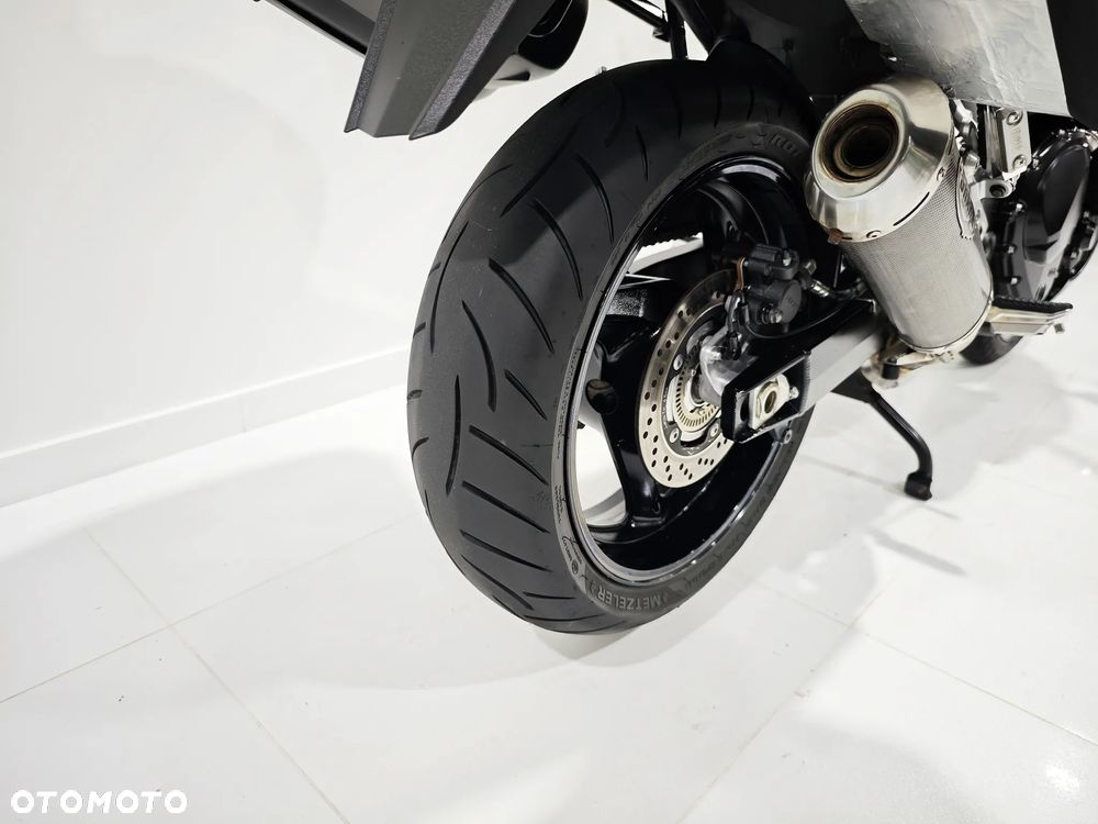 Suzuki GSX - 9