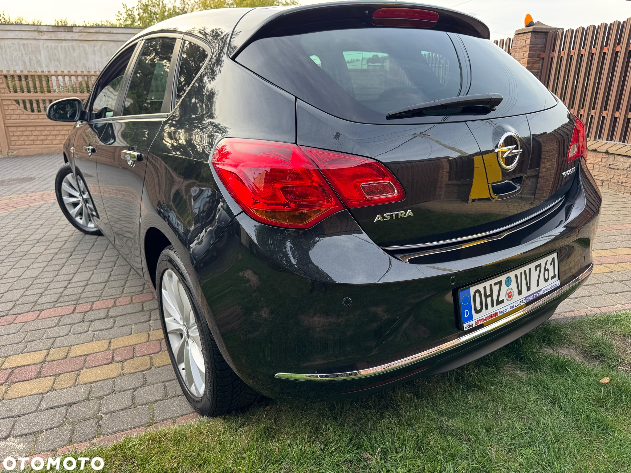 Opel Astra 1.4 150 Jahre - 19