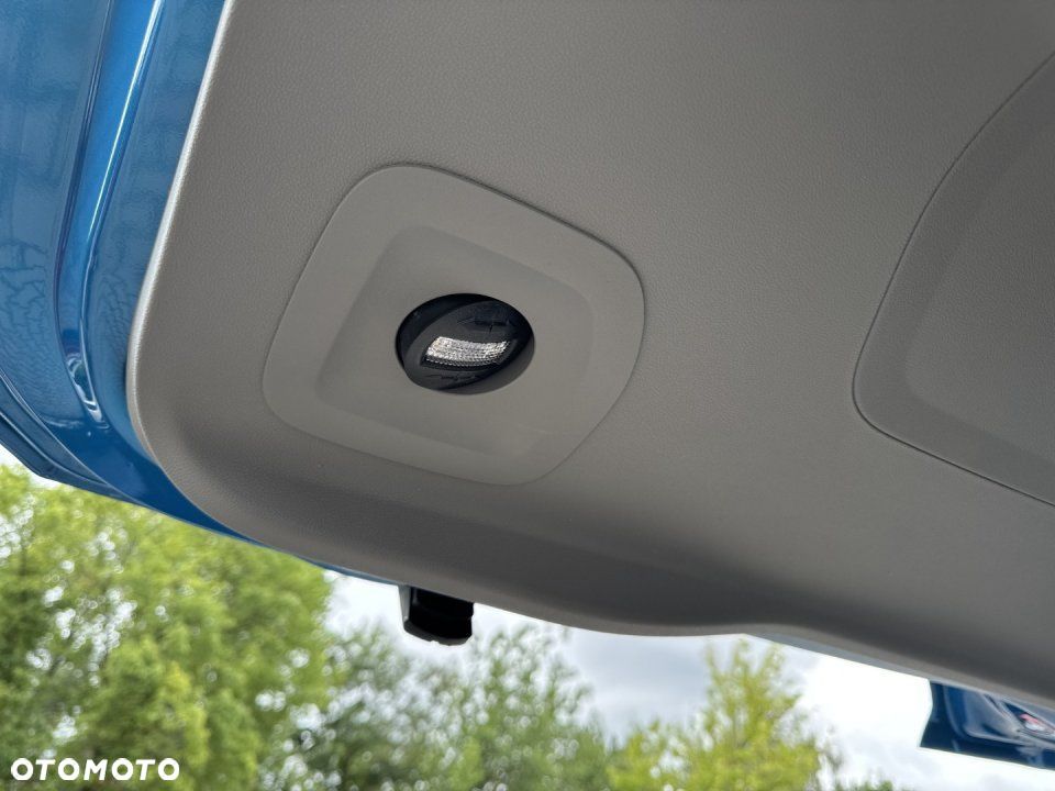 Ford Tourneo Custom - 32