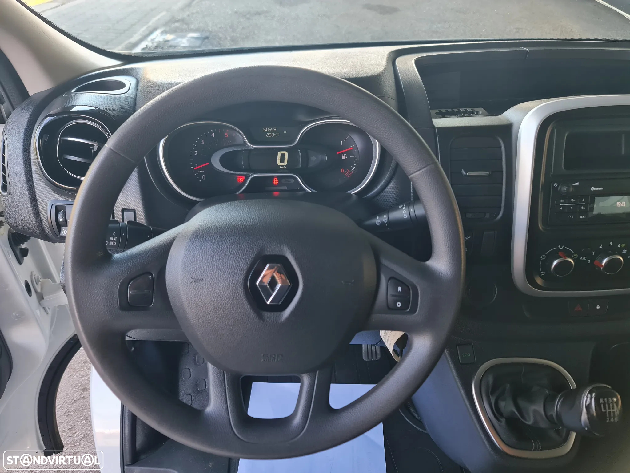 Renault TRAFIC 2.0 Dci 120CV * 6 Lug /Bluetooth/ AC/ IVA DEDUTÍVEL * - 19