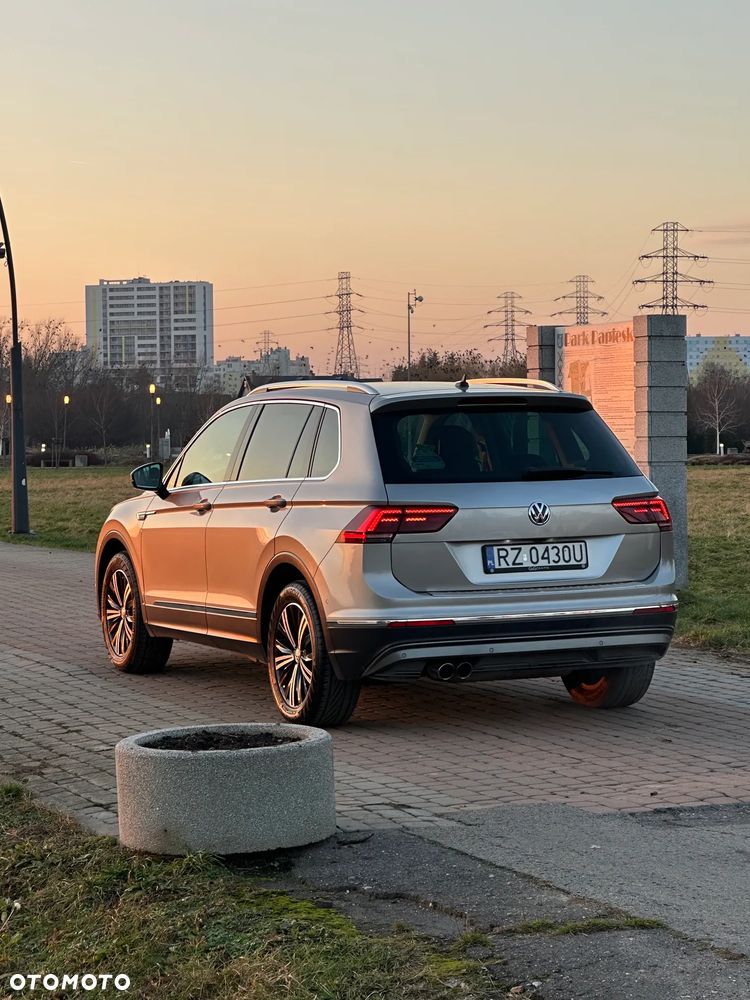 Volkswagen Tiguan - 12