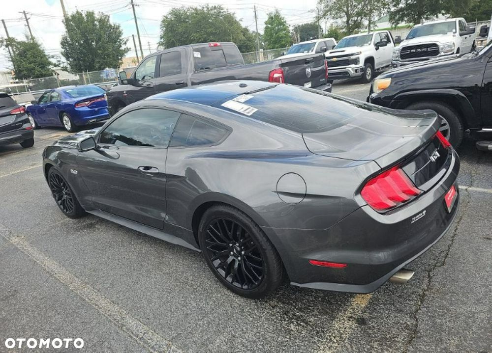 Ford Mustang - 5