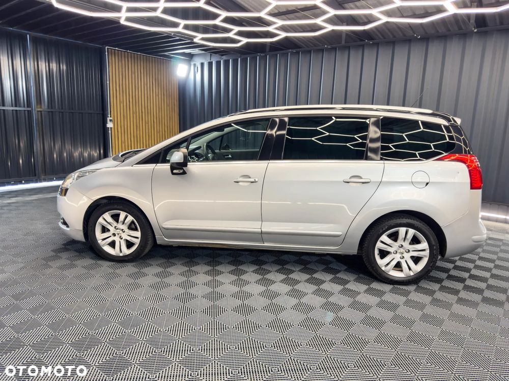 Peugeot 5008 2.0 HDi Family 7os - 8