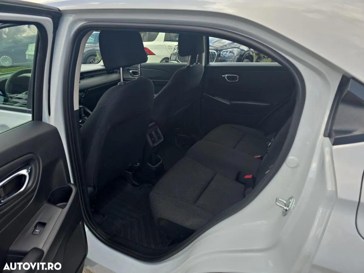 Honda HR-V 1.5 i-VTEC 4x2 CVT Elegance - 14