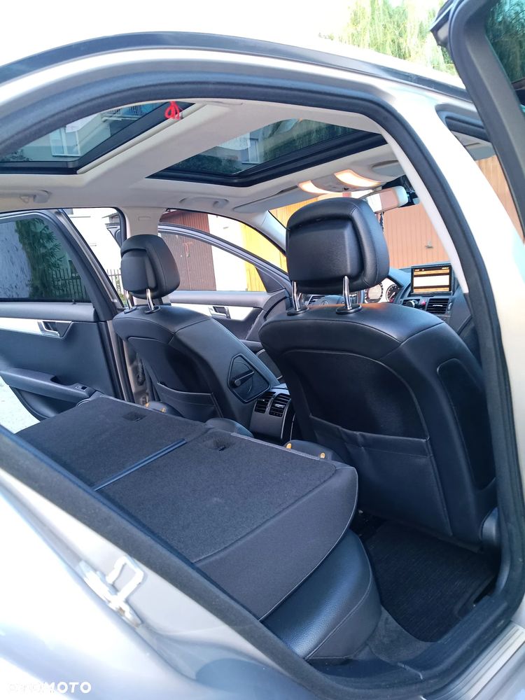 Mercedes-Benz Klasa C 200 Kompressor Avantgarde - 27