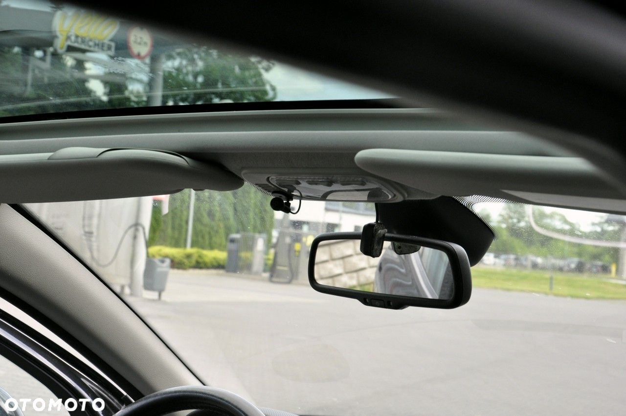Peugeot 207 - 15