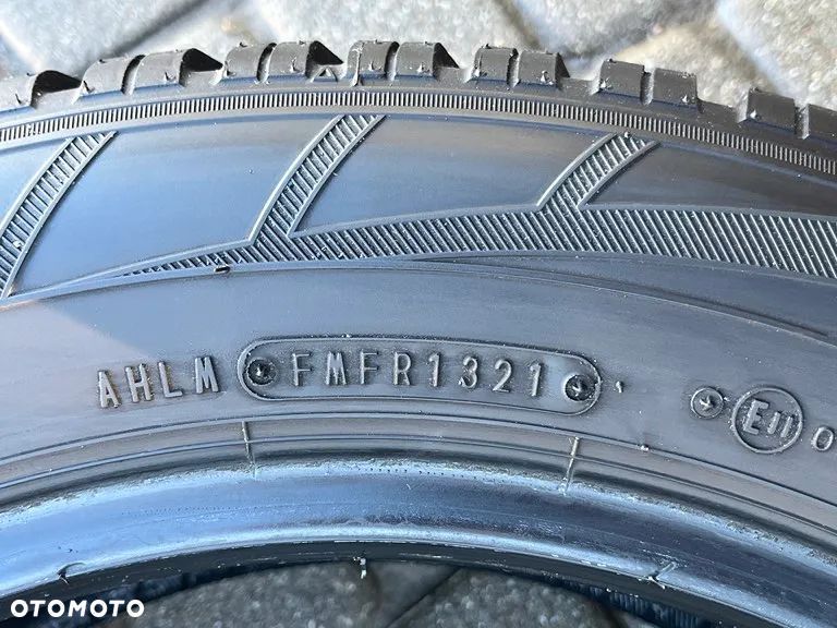CZTERY ZIMOWE OPONY FALKEN 215/55 R17 98V  5 i 8 MM BIEŻNIKA 2021 ROK ZIMA R17 - 8