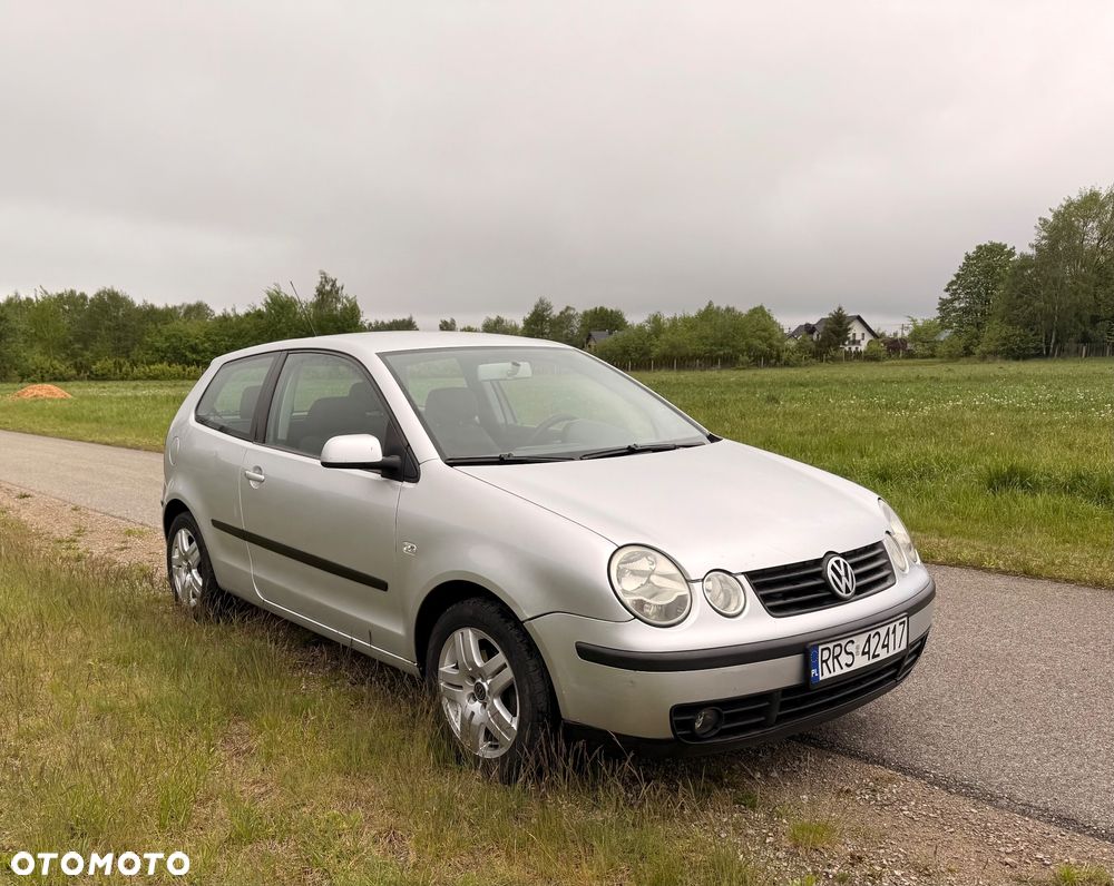 Volkswagen Polo 1.4 16V Basis - 2
