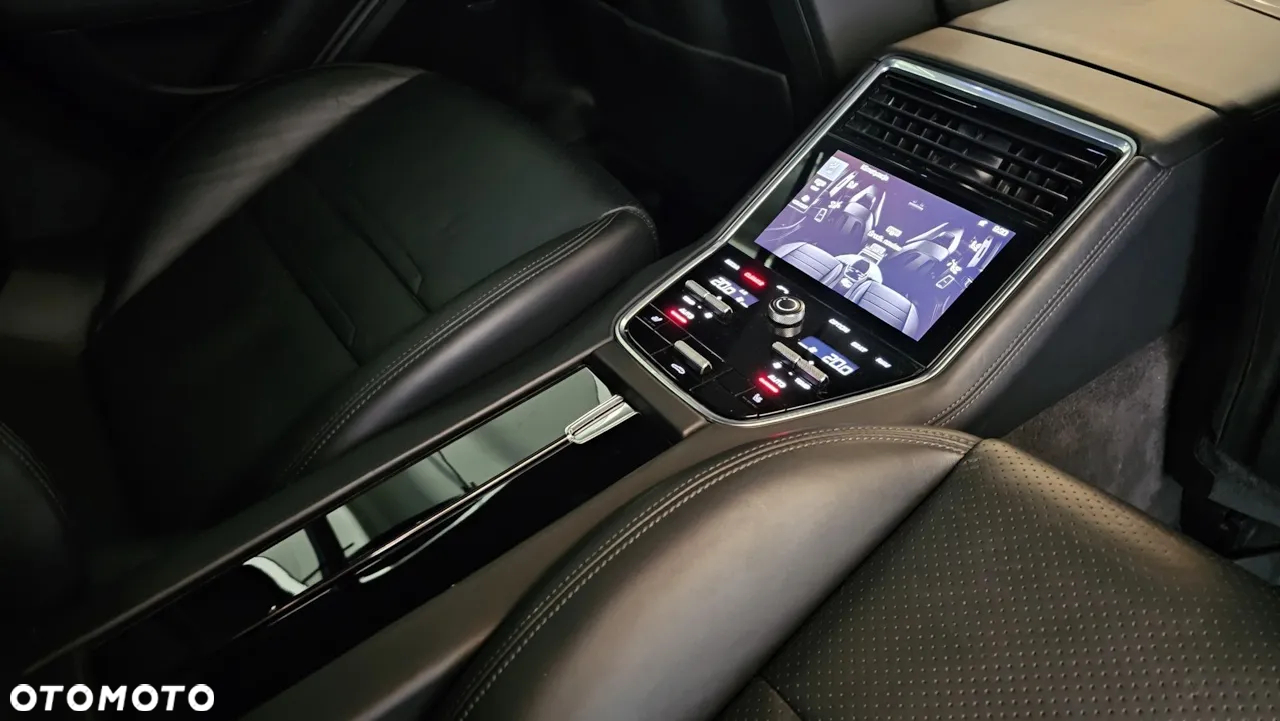 Porsche Panamera 4S Diesel - 30