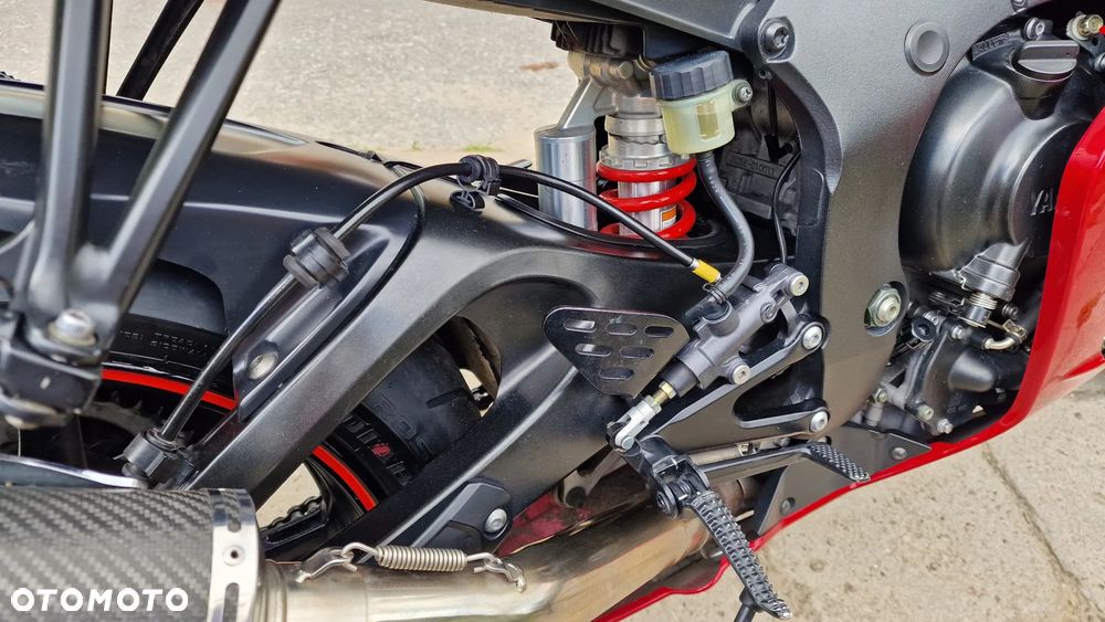 Yamaha R6 - 17