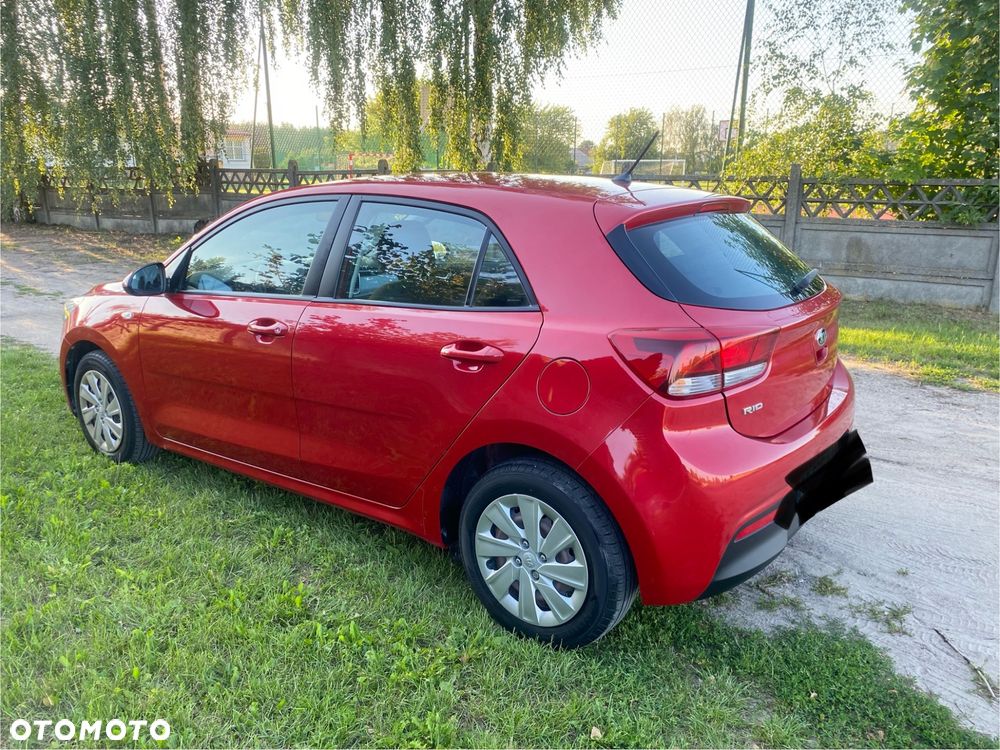 Kia Rio - 7