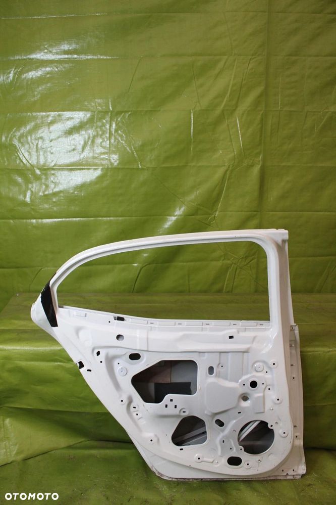 Drzwi Renault Megane IV po 2016r. H/B tył lewy - 2