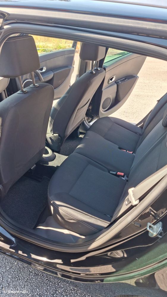 Renault Clio Break 1.5 dCi Dynamique S - 18