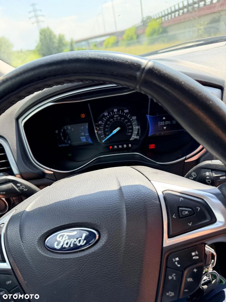 Ford Fusion - 2