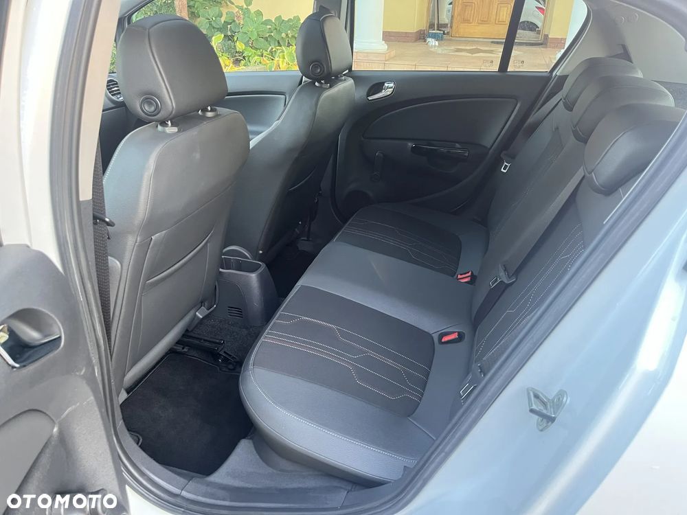 Opel Corsa 1.4 16V Edition 150 - 15