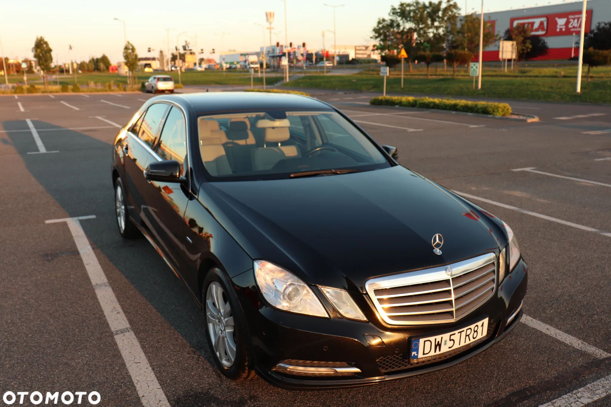 Mercedes-Benz Klasa E 200 CGI BlueEFFICIENCY 7G-TRONIC - 1