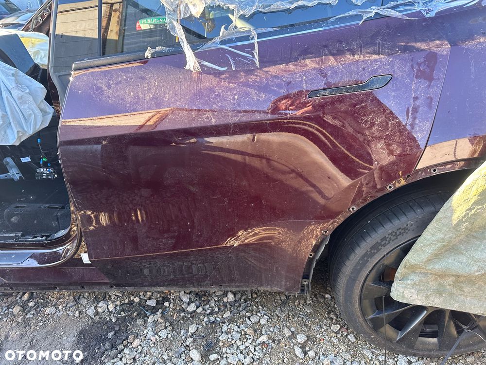 DRZWI TYLNE LEWE TESLA MODEL Y Cherry Red.EU.