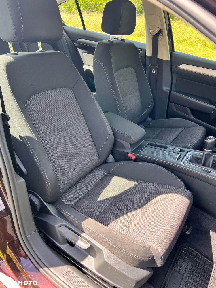 Volkswagen Passat 2.0 TDI SCR Comfortline - 15