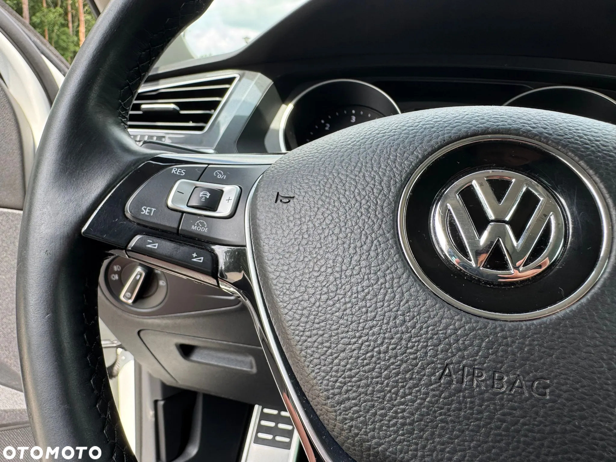 Volkswagen Tiguan 2.0 TDI SCR 4MOTION DSG Highline - 25