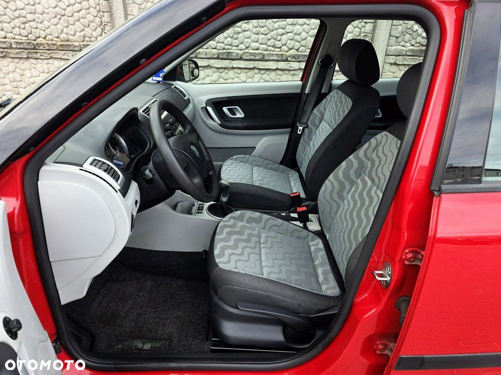 Skoda Fabia 1.2 HTP Ambition - 9