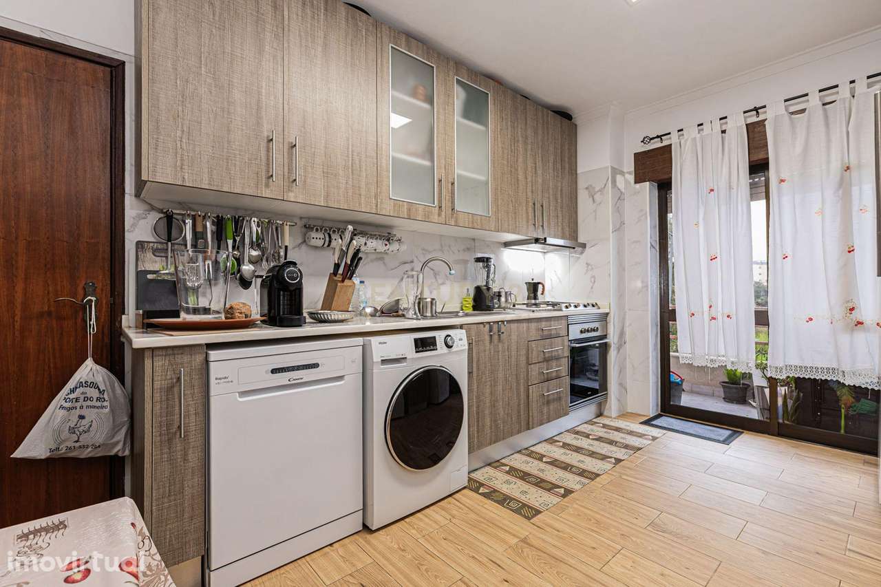 Apartamento T3 com 121 m2 - Fogueteiro - Grande imagem: 3/23