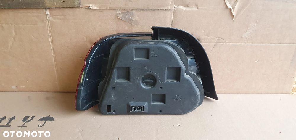 Lampa prawy tył tylna prawa BMW 5 E39 Sedan 8358032 - 6