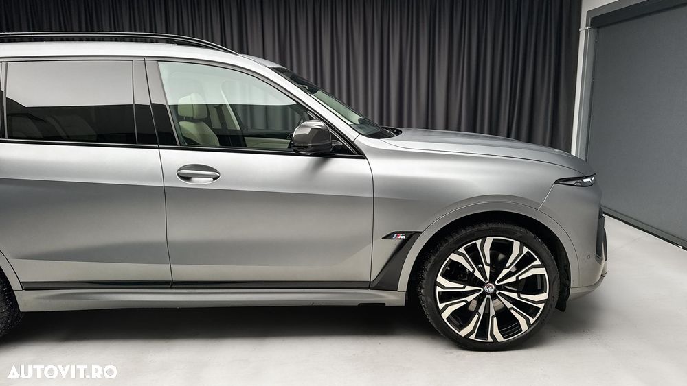 BMW X7 - 7