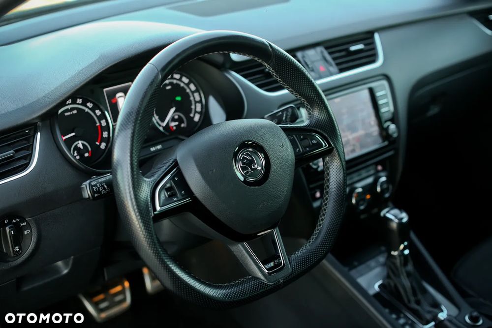 Skoda Octavia 2.0 TDI DSG RS - 29